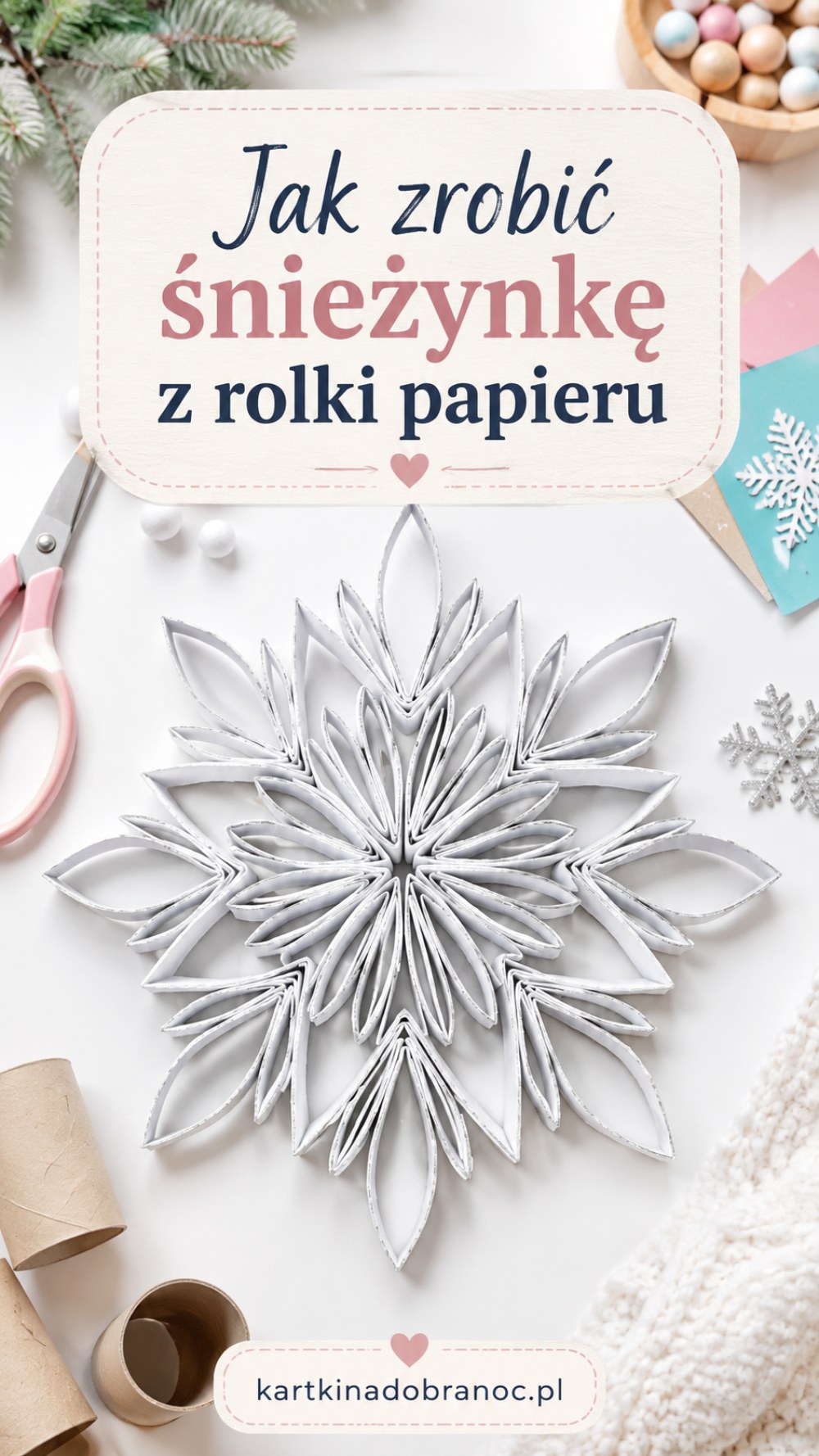Jak zrobić śnieżynkę z rolki papieru